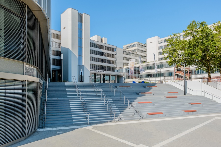 Eingangsbereich-Uni-Bielefeld